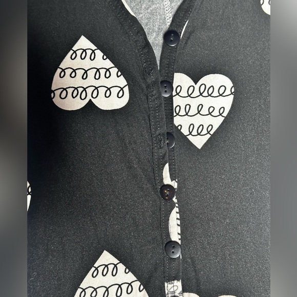 White Heart Pattern Black PJ Romper - Picture 7 of 8